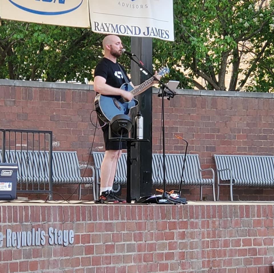 Andrew Duncalfe, playing Downtown Live, May 20, 2022